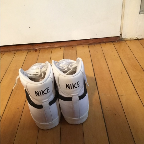 The Nike Blazer Mid Vintage 77 - Picture 3 of 4